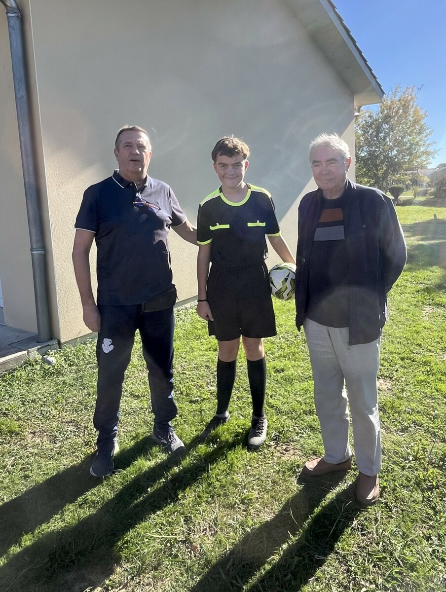 Notre jeune arbitre Léo Leroux a pris son envol